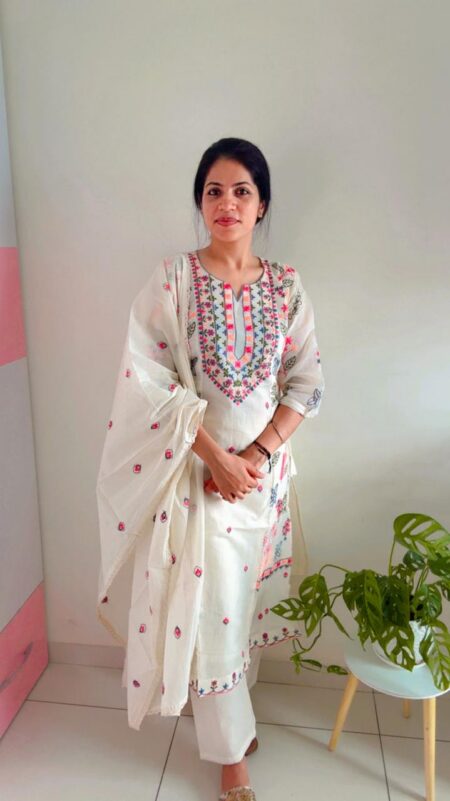 Soot - The Thread Embroidery Kurta Set